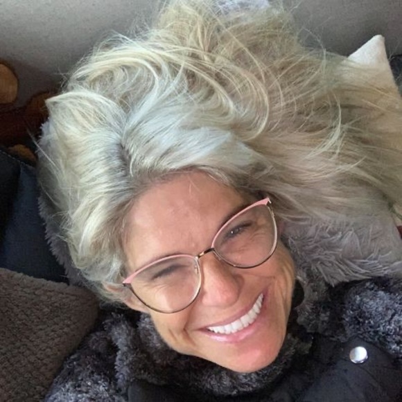 Meet your Posher, Kim - Picture 1 of 1